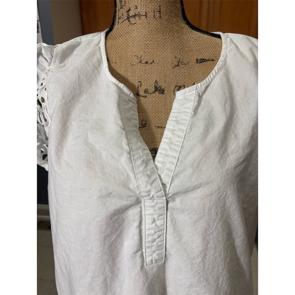 Crown & Ivy Womens Blouse Size L White Flutter Eyelet Lace Split Neck - Picture 2 of 8